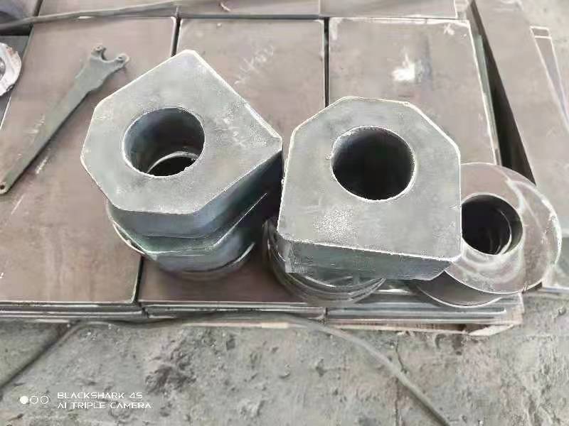 鋼板切割.jpg 鋼板切割.jpg